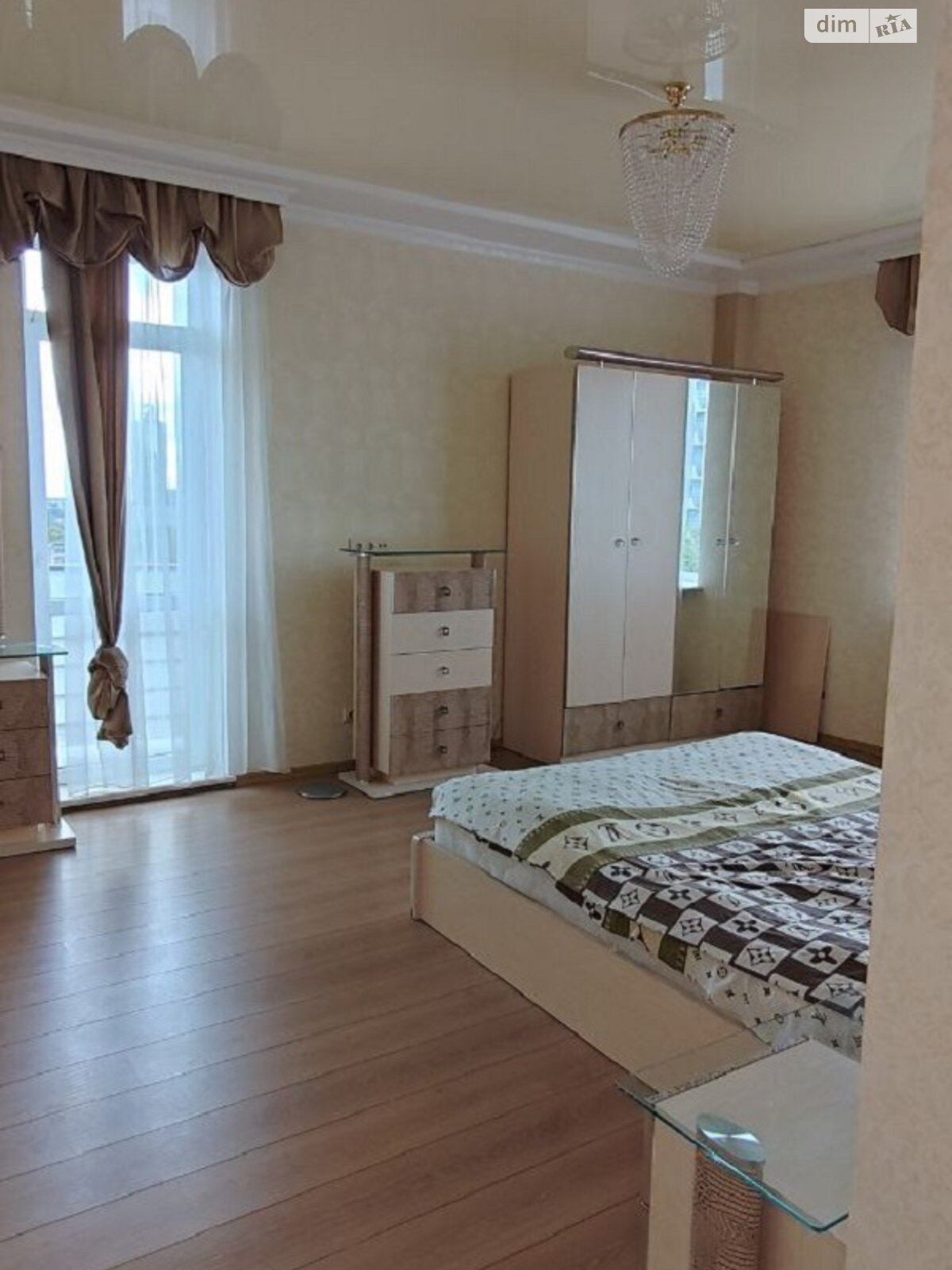 Продажа трехкомнатной квартиры в Одессе, на ул. Артура Савельева 4, кв. 6, район Приморский фото 1