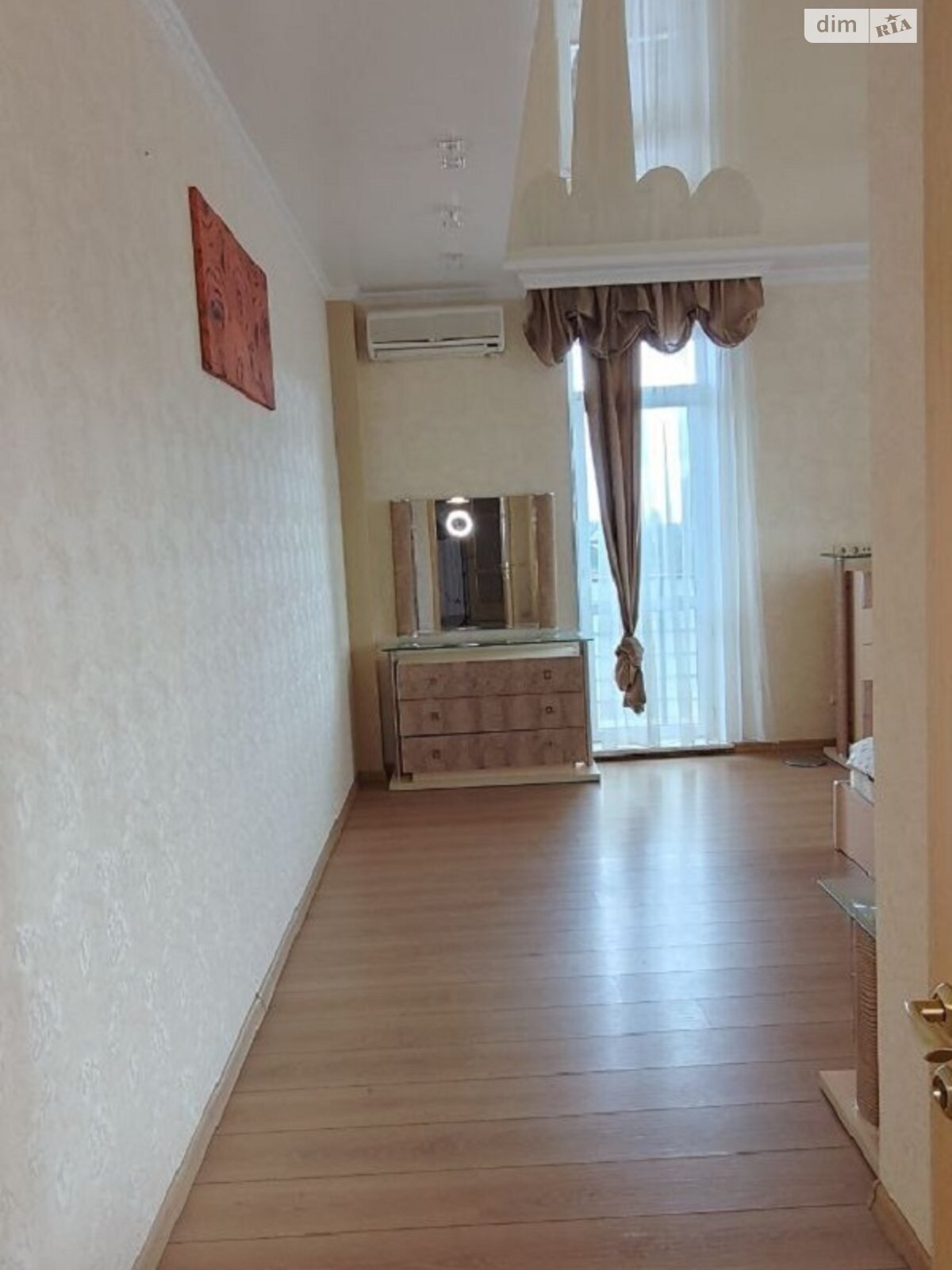 Продажа трехкомнатной квартиры в Одессе, на ул. Артура Савельева 4, кв. 6, район Приморский фото 1