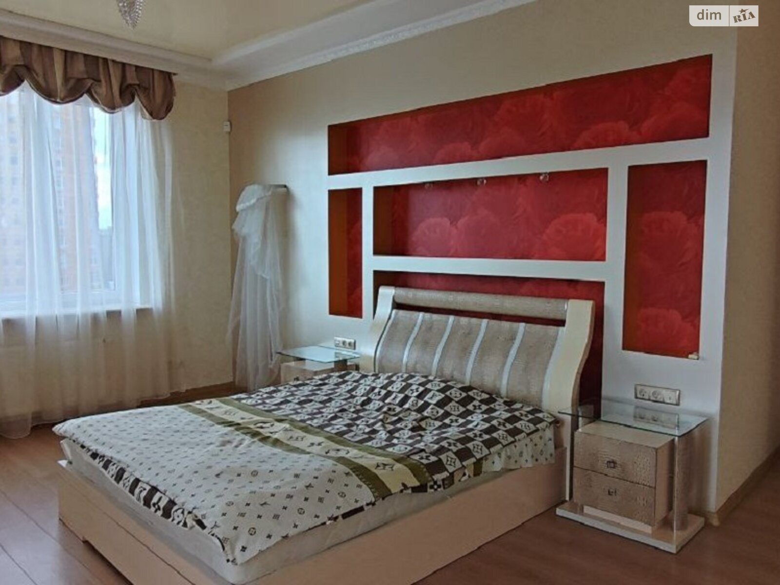 Продажа трехкомнатной квартиры в Одессе, на ул. Артура Савельева 4, кв. 6, район Приморский фото 1