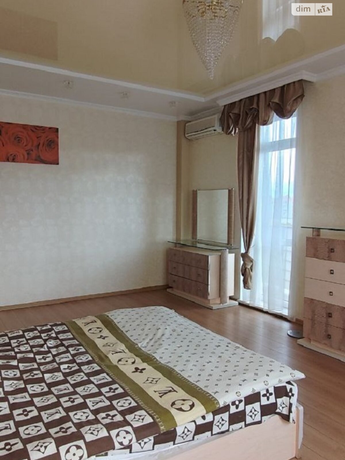 Продажа трехкомнатной квартиры в Одессе, на ул. Артура Савельева 4, кв. 6, район Приморский фото 1