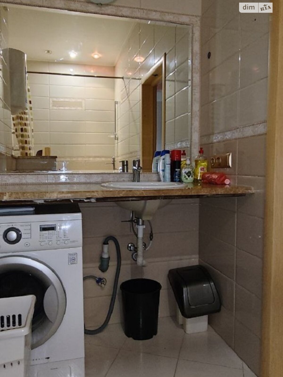 Продажа трехкомнатной квартиры в Одессе, на ул. Артура Савельева 4, кв. 6, район Приморский фото 1