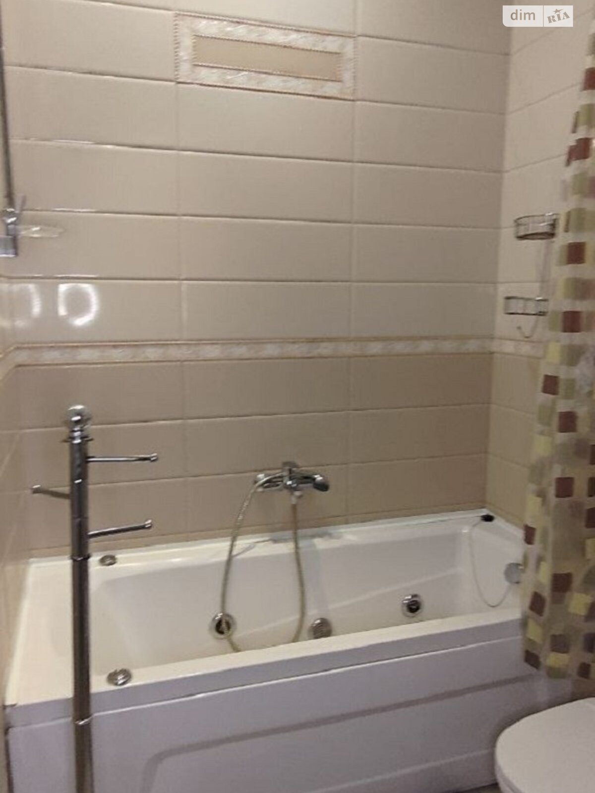 Продажа трехкомнатной квартиры в Одессе, на ул. Артура Савельева 4, кв. 6, район Приморский фото 1