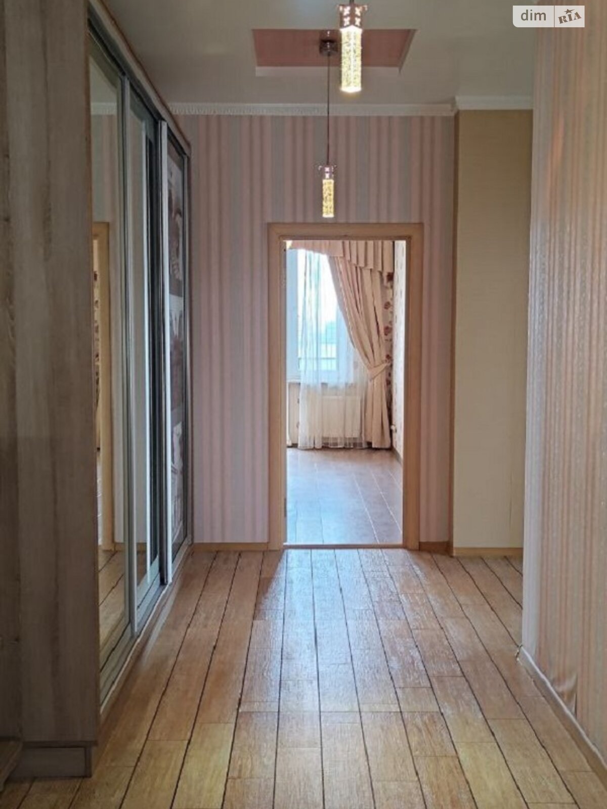 Продажа трехкомнатной квартиры в Одессе, на ул. Артура Савельева 4, кв. 6, район Приморский фото 1