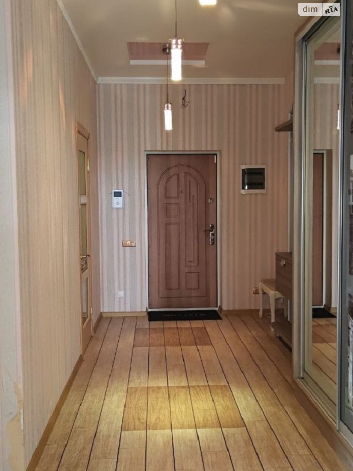 Продажа трехкомнатной квартиры в Одессе, на ул. Артура Савельева 4, кв. 6, район Приморский фото 1