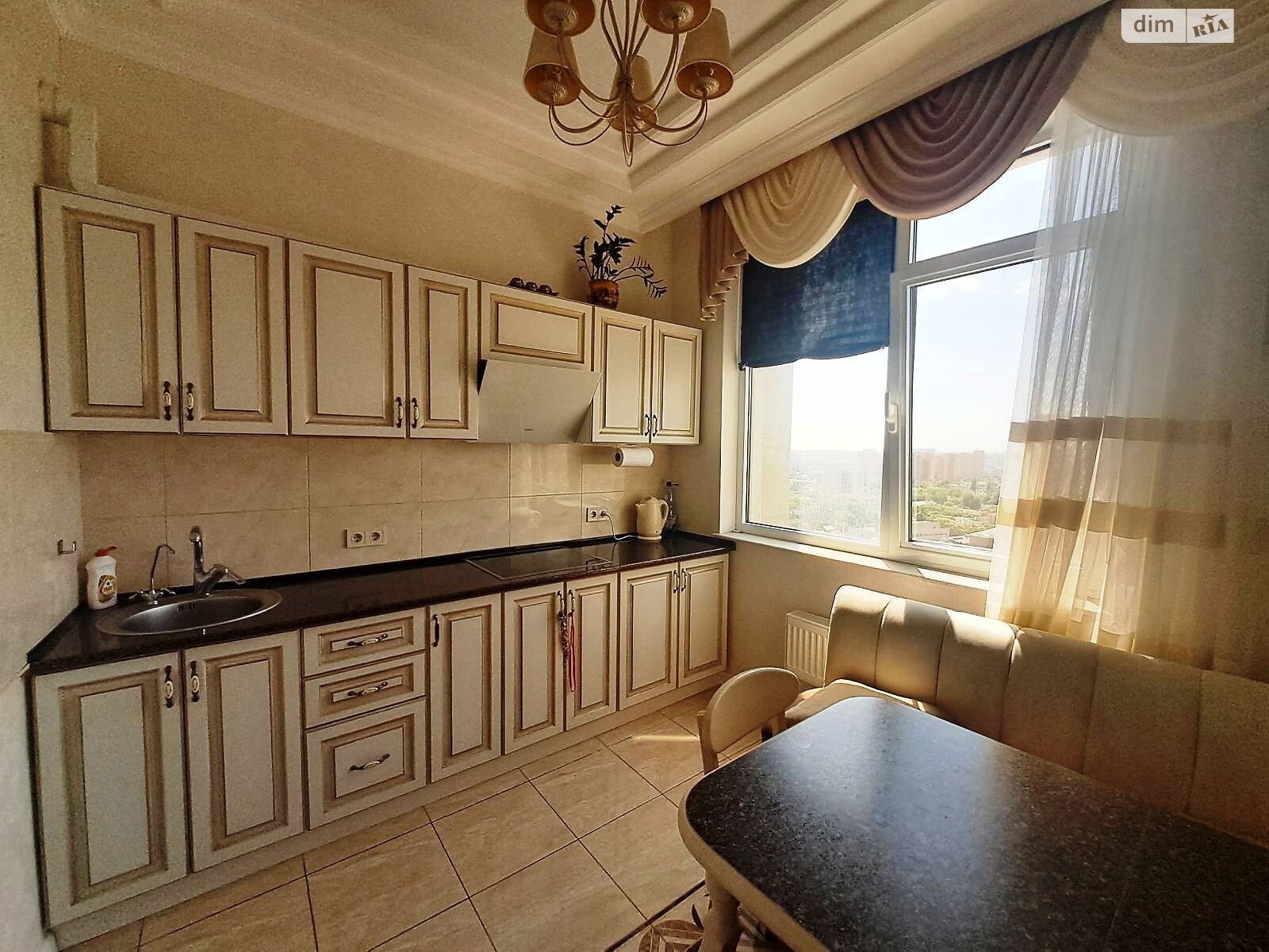 Продажа однокомнатной квартиры в Одессе, на пер. Асташкина 29 корпус 1, район Приморский фото 1 Продажа однокомнатной квартиры в Одессе, на пер. Асташкина 29 корпус 1, район Приморский фото 1