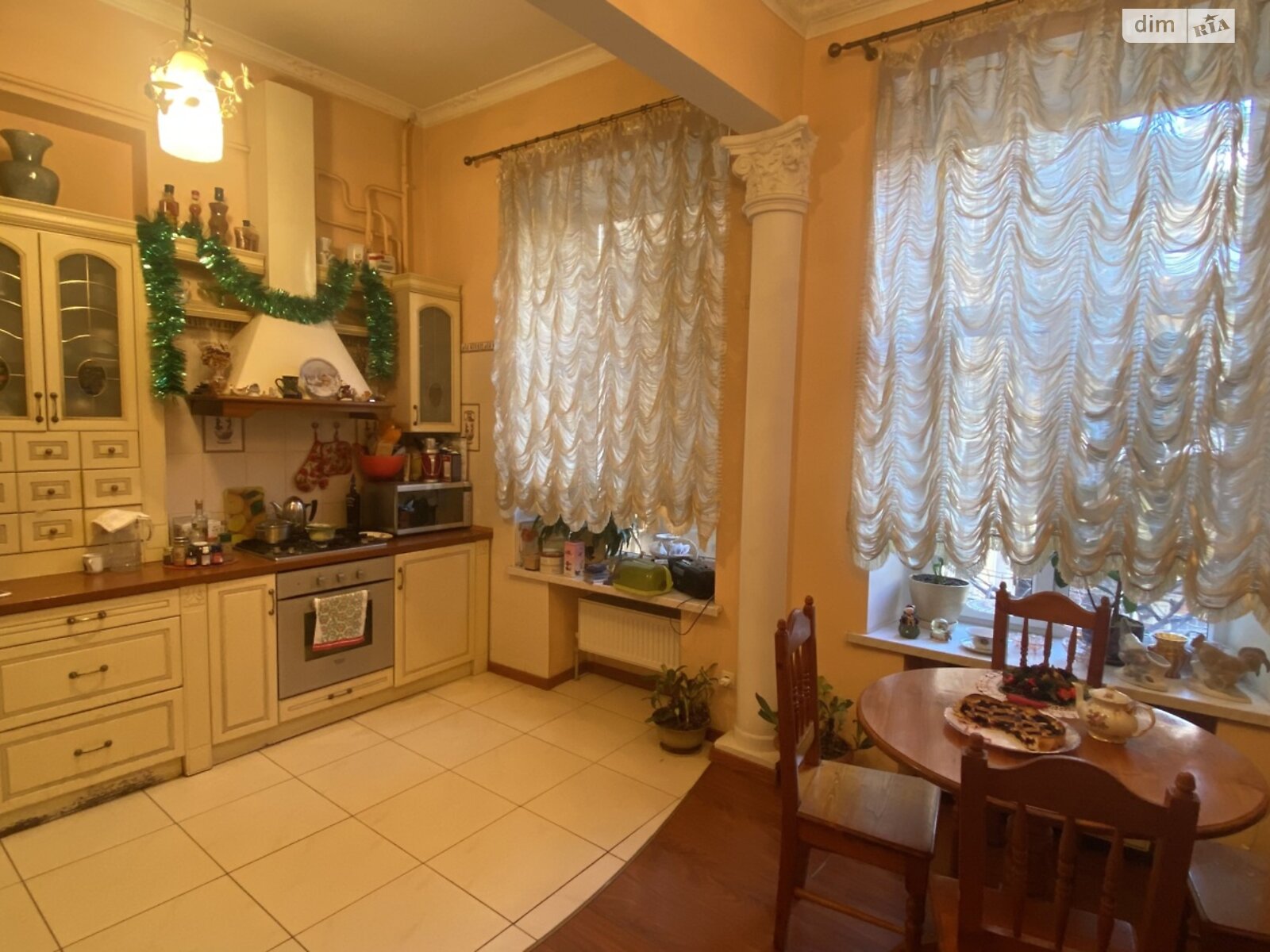 Продажа пятикомнатной квартиры в Одессе, на ул. Асташкина, район Приморский фото 1