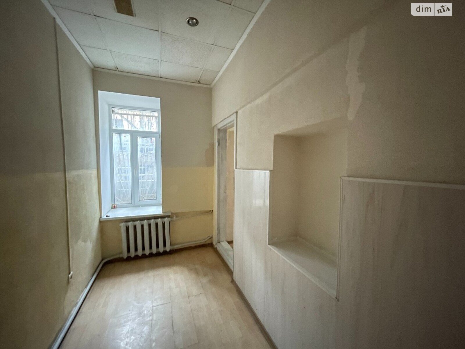 Продаж чотирикімнатної квартири в Одесі, на вул. Базарна, район Приморський фото 1 Продаж чотирикімнатної квартири в Одесі, на вул. Базарна, район Приморський фото 1
