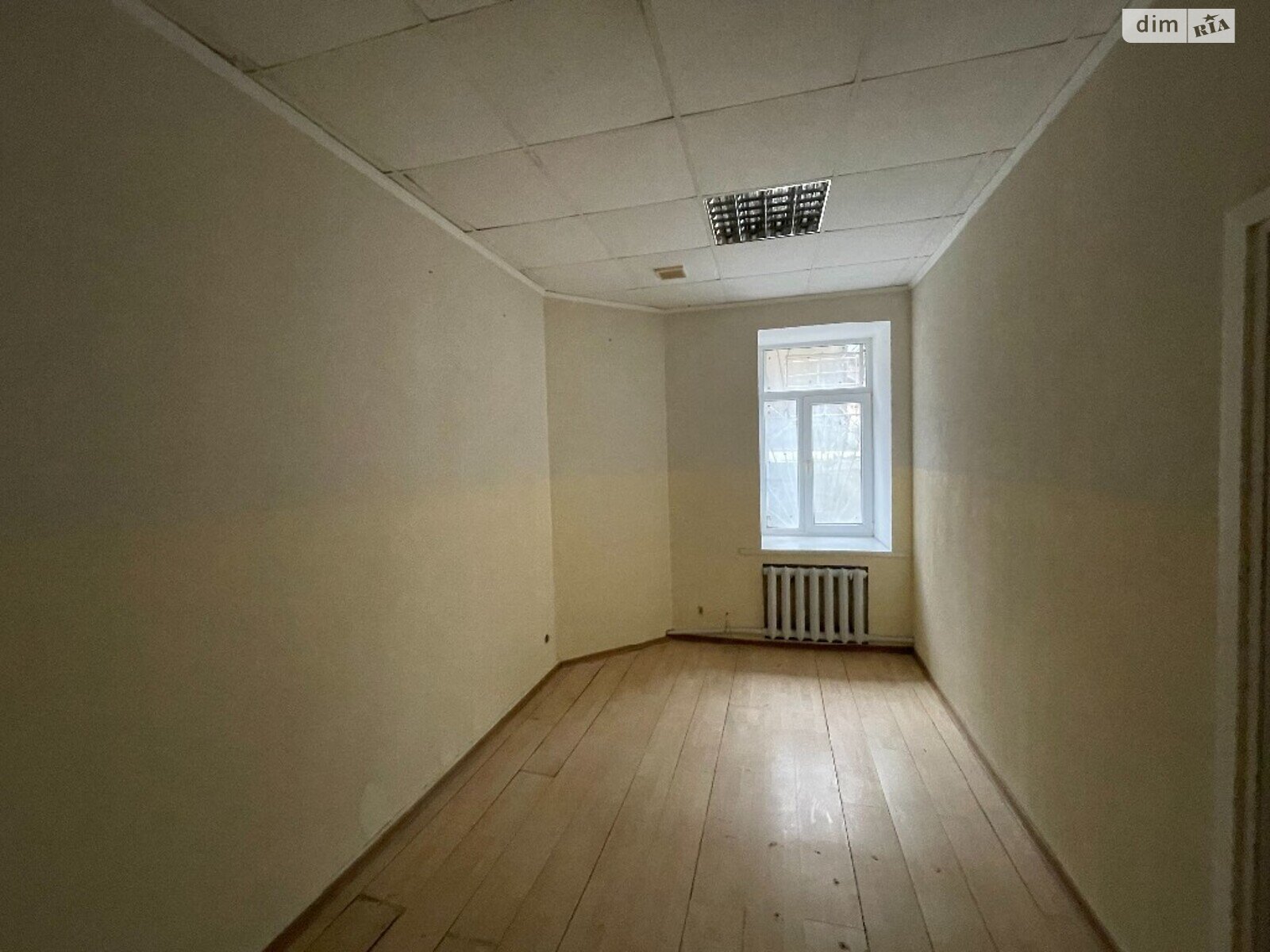 Продаж чотирикімнатної квартири в Одесі, на вул. Базарна, район Приморський фото 1 Продаж чотирикімнатної квартири в Одесі, на вул. Базарна, район Приморський фото 1