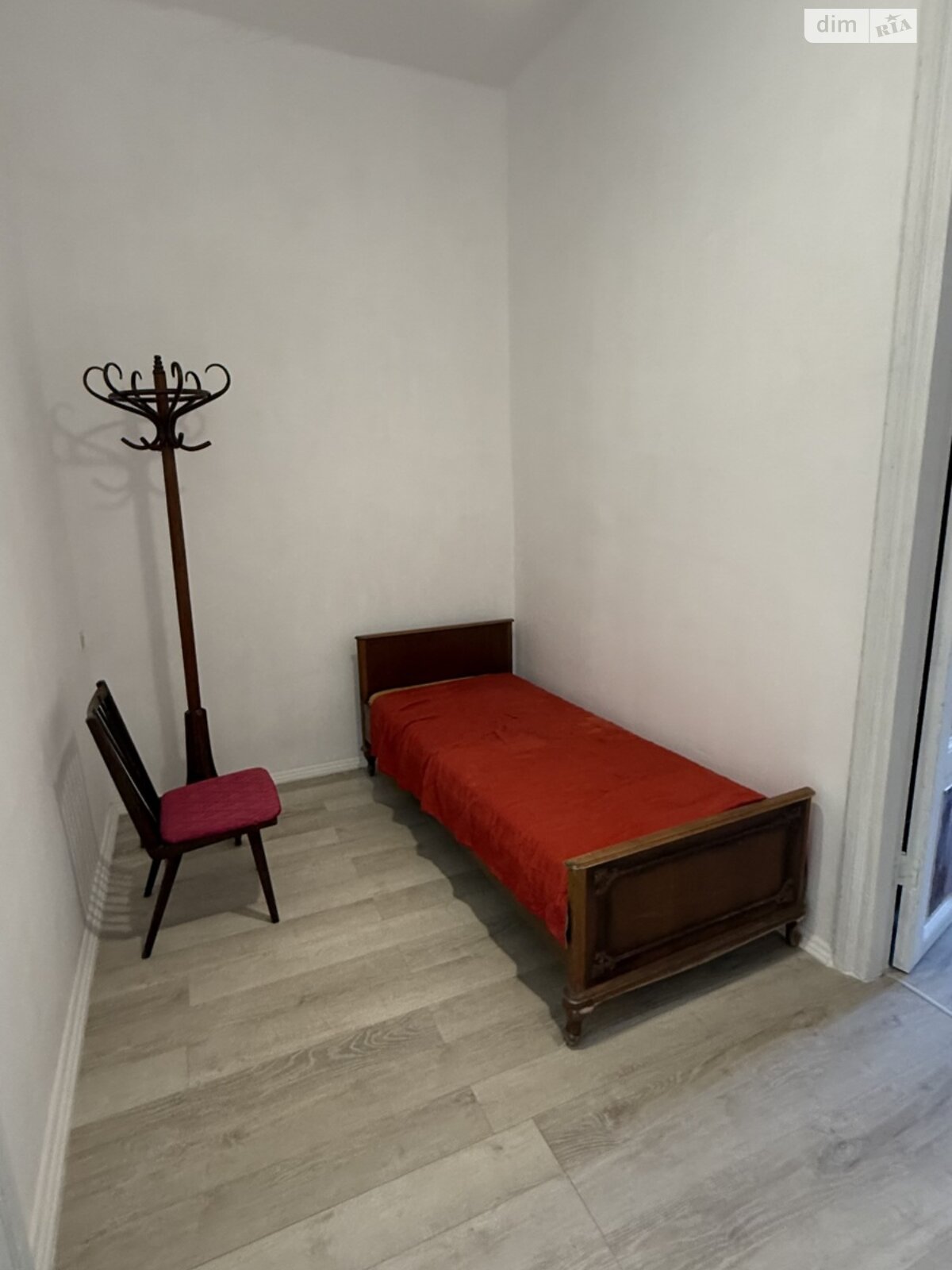 Продажа трехкомнатной квартиры в Одессе, на ул. Базарная 102, район Приморский фото 1 Продажа трехкомнатной квартиры в Одессе, на ул. Базарная 102, район Приморский фото 1