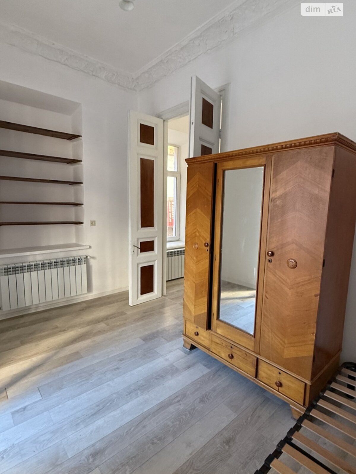 Продажа трехкомнатной квартиры в Одессе, на ул. Базарная 102, район Приморский фото 1 Продажа трехкомнатной квартиры в Одессе, на ул. Базарная 102, район Приморский фото 1