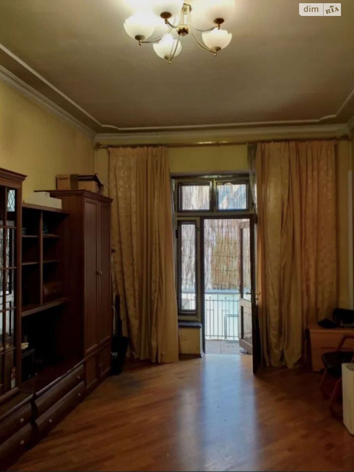 Продажа четырехкомнатной квартиры в Одессе, на ул. Базарная, район Приморский фото 1 Продажа четырехкомнатной квартиры в Одессе, на ул. Базарная, район Приморский фото 1