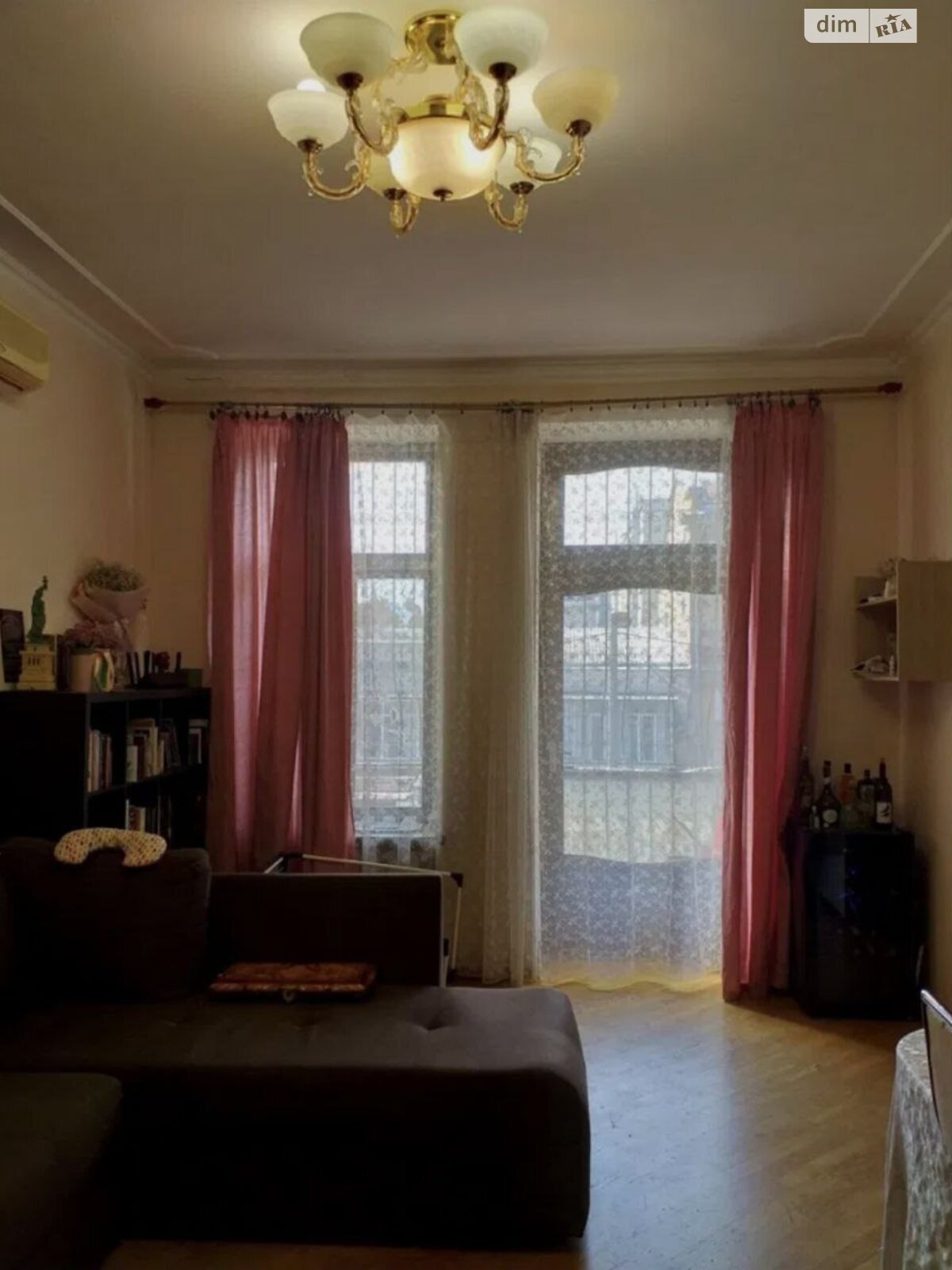 Продажа четырехкомнатной квартиры в Одессе, на ул. Базарная, район Приморский фото 1 Продажа четырехкомнатной квартиры в Одессе, на ул. Базарная, район Приморский фото 1