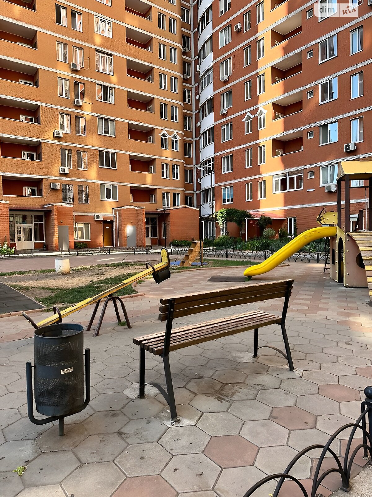 Продажа трехкомнатной квартиры в Одессе, на ул. Базарная, район Приморский фото 1 Продажа трехкомнатной квартиры в Одессе, на ул. Базарная, район Приморский фото 1