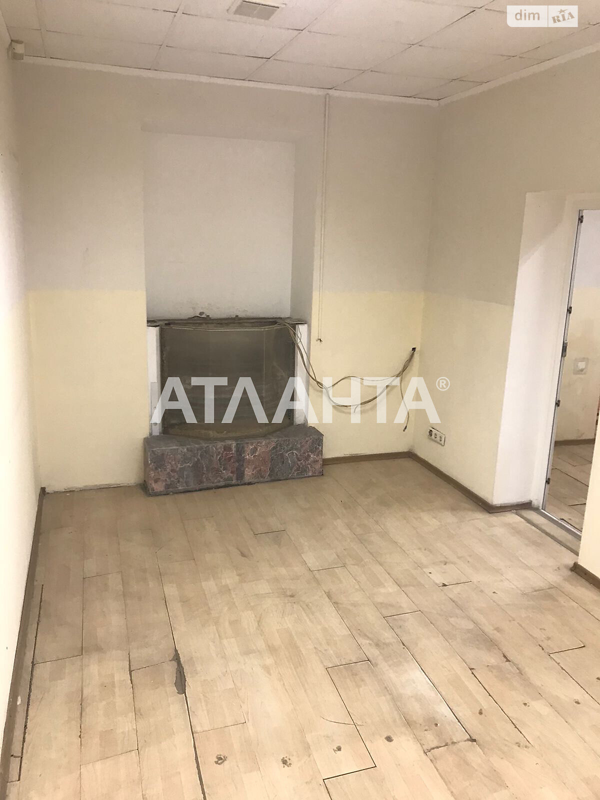 Продаж чотирикімнатної квартири в Одесі, на вул. Базарна, район Приморський фото 1 Продаж чотирикімнатної квартири в Одесі, на вул. Базарна, район Приморський фото 1
