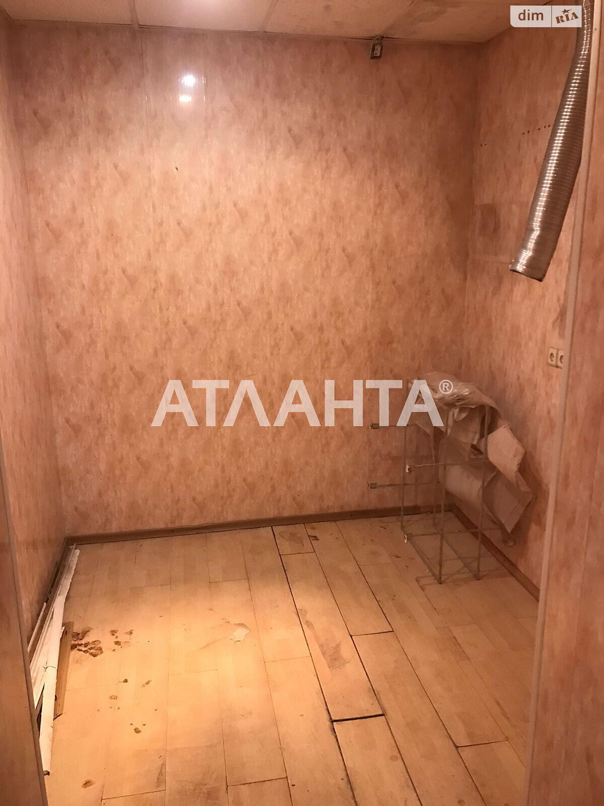 Продаж чотирикімнатної квартири в Одесі, на вул. Базарна, район Приморський фото 1 Продаж чотирикімнатної квартири в Одесі, на вул. Базарна, район Приморський фото 1