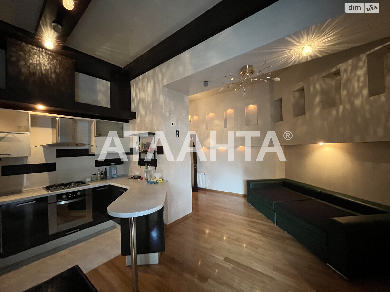 Продажа двухкомнатной квартиры в Одессе, на ул. Базарная, район Приморский фото 1 Продажа двухкомнатной квартиры в Одессе, на ул. Базарная, район Приморский фото 1
