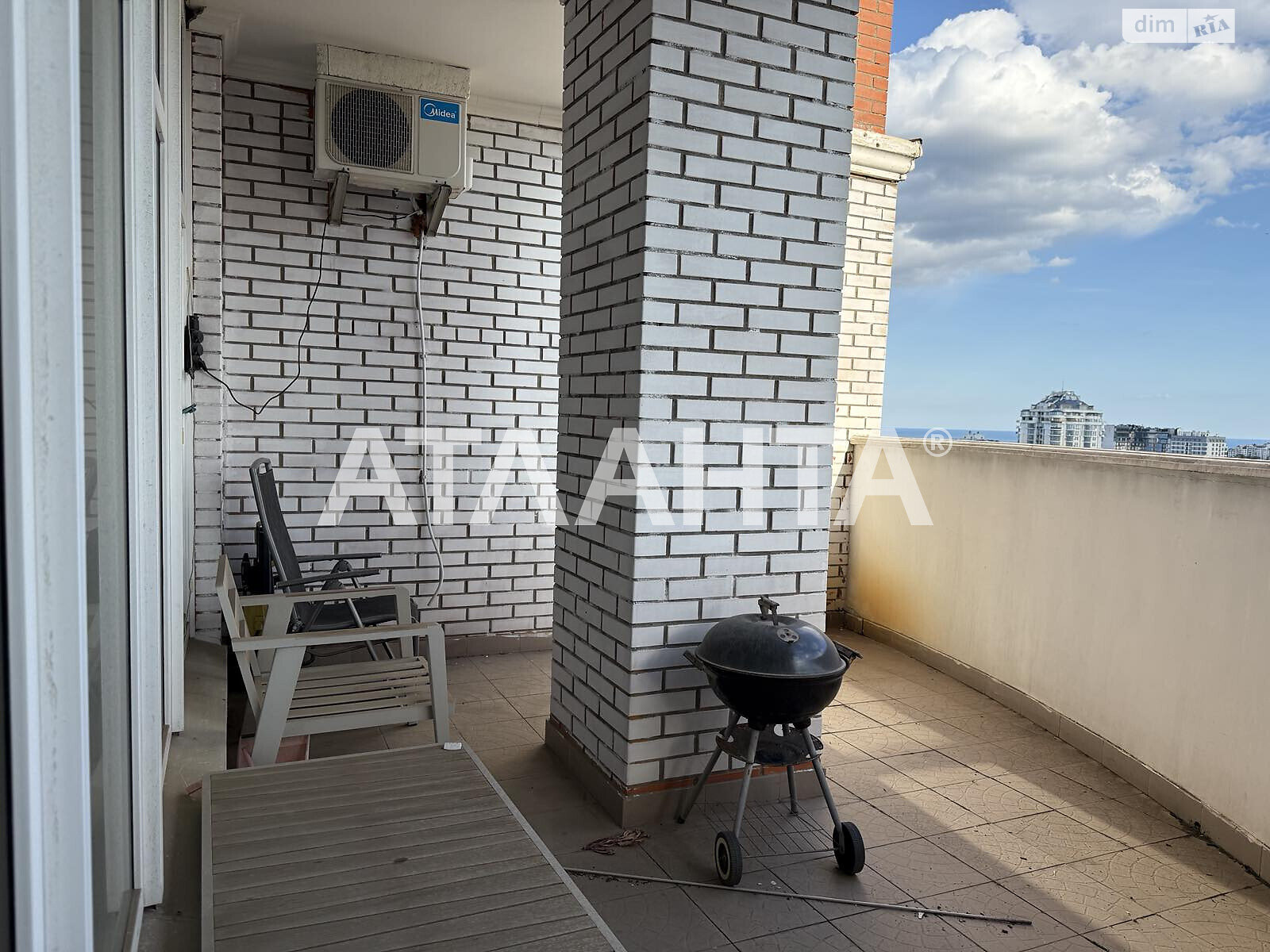 Продажа четырехкомнатной квартиры в Одессе, на ул. Базарная, район Приморский фото 1 Продажа четырехкомнатной квартиры в Одессе, на ул. Базарная, район Приморский фото 1