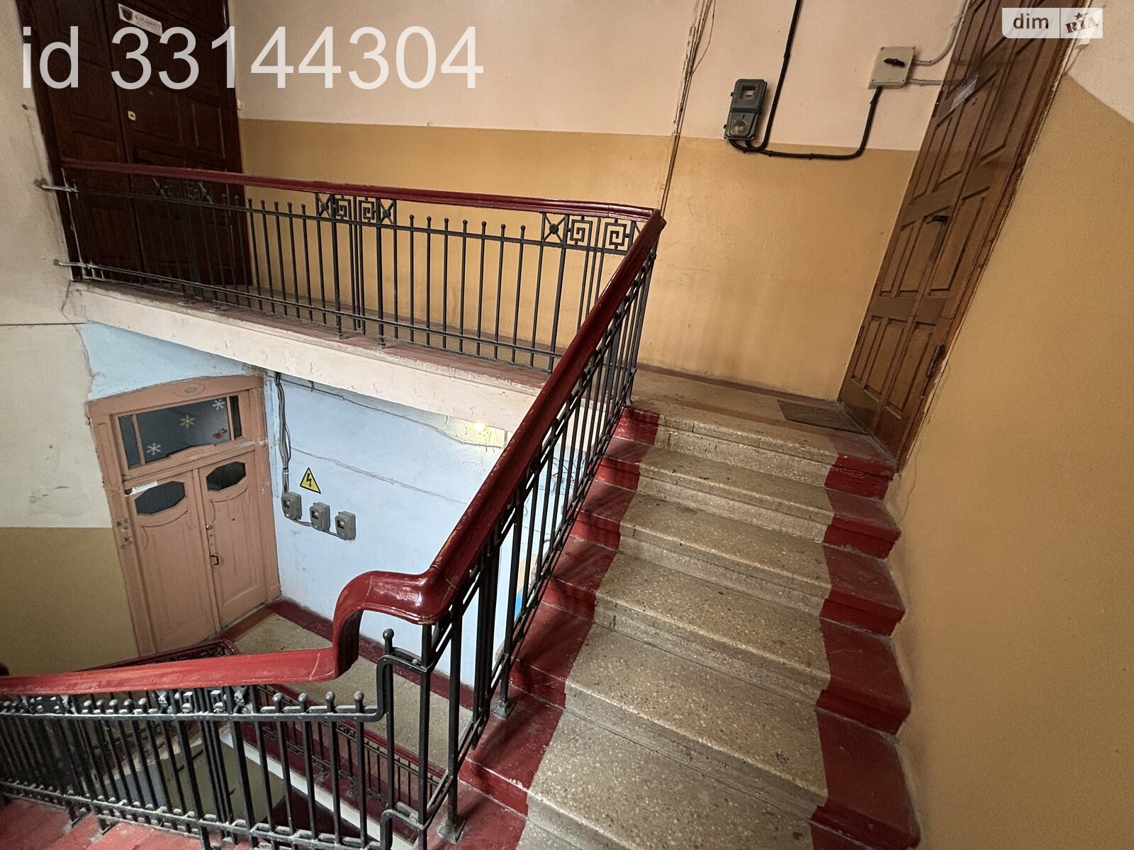 Продаж трикімнатної квартири в Одесі, на вул. Базарна, район Приморський фото 1 Продаж трикімнатної квартири в Одесі, на вул. Базарна, район Приморський фото 1