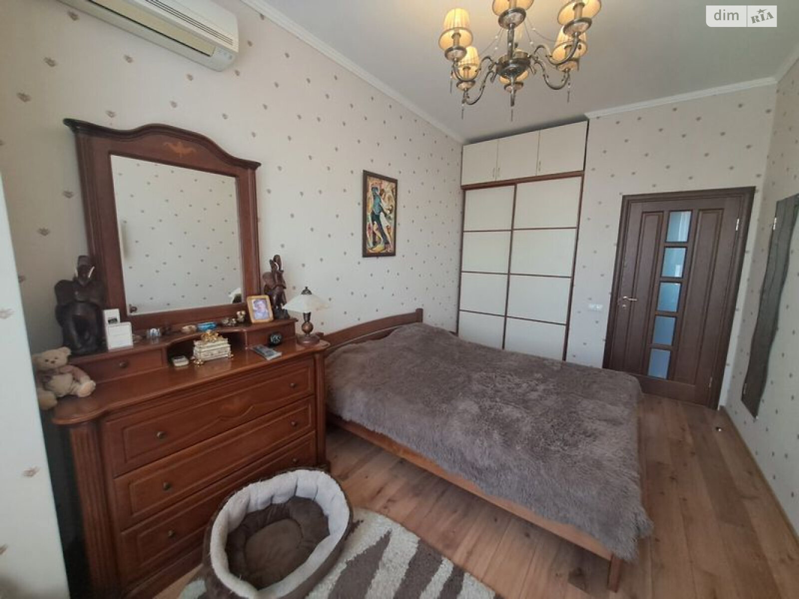 Продаж трикімнатної квартири в Одесі, на вул. Базарна, район Приморський фото 1 Продаж трикімнатної квартири в Одесі, на вул. Базарна, район Приморський фото 1