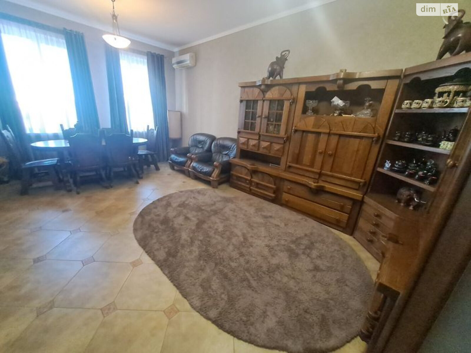 Продаж трикімнатної квартири в Одесі, на вул. Базарна, район Приморський фото 1 Продаж трикімнатної квартири в Одесі, на вул. Базарна, район Приморський фото 1