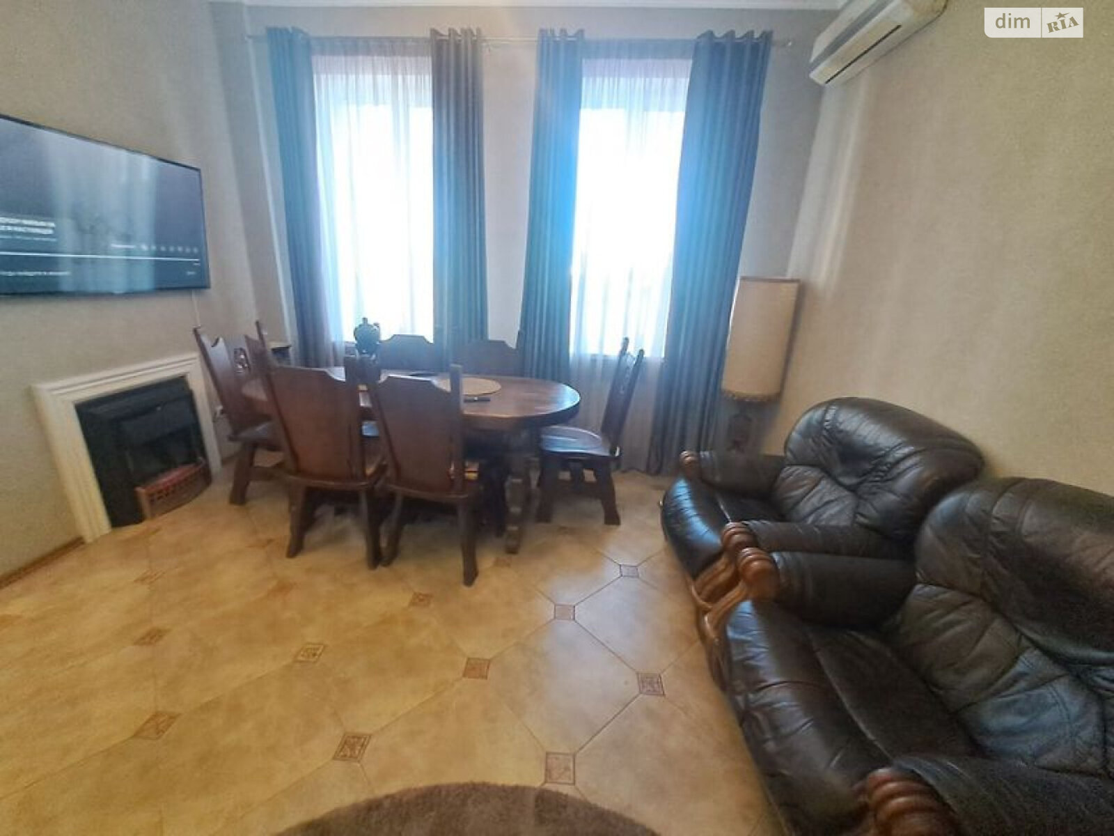 Продаж трикімнатної квартири в Одесі, на вул. Базарна, район Приморський фото 1 Продаж трикімнатної квартири в Одесі, на вул. Базарна, район Приморський фото 1