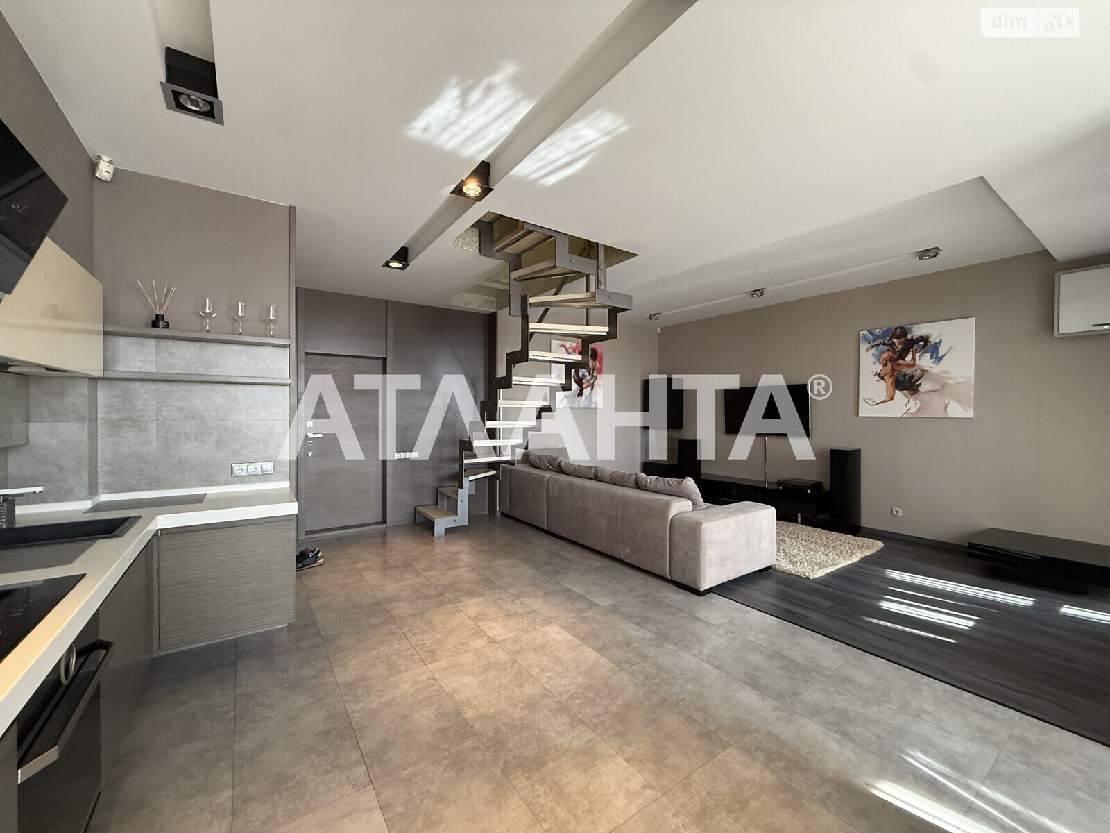 Продаж двокімнатної квартири в Одесі, на вул. Базарна 5/2, район Приморський фото 1 Продаж двокімнатної квартири в Одесі, на вул. Базарна 5/2, район Приморський фото 1