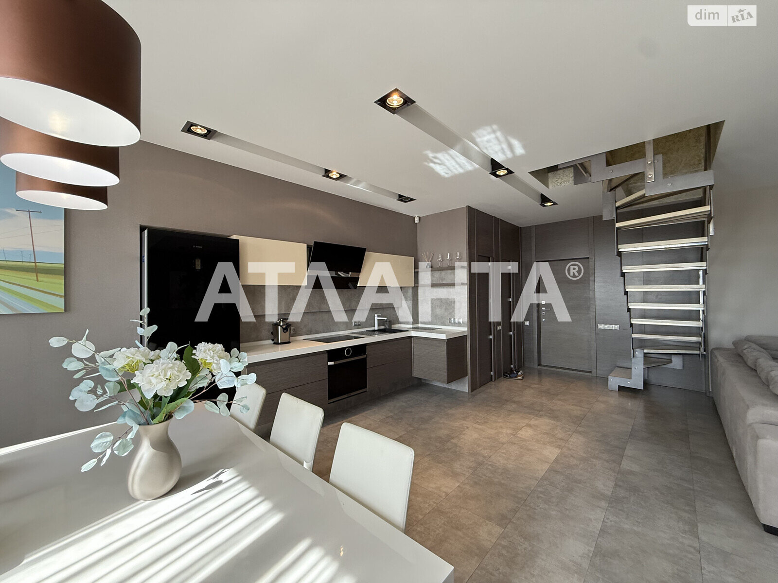 Продаж двокімнатної квартири в Одесі, на вул. Базарна 5/2, район Приморський фото 1 Продаж двокімнатної квартири в Одесі, на вул. Базарна 5/2, район Приморський фото 1