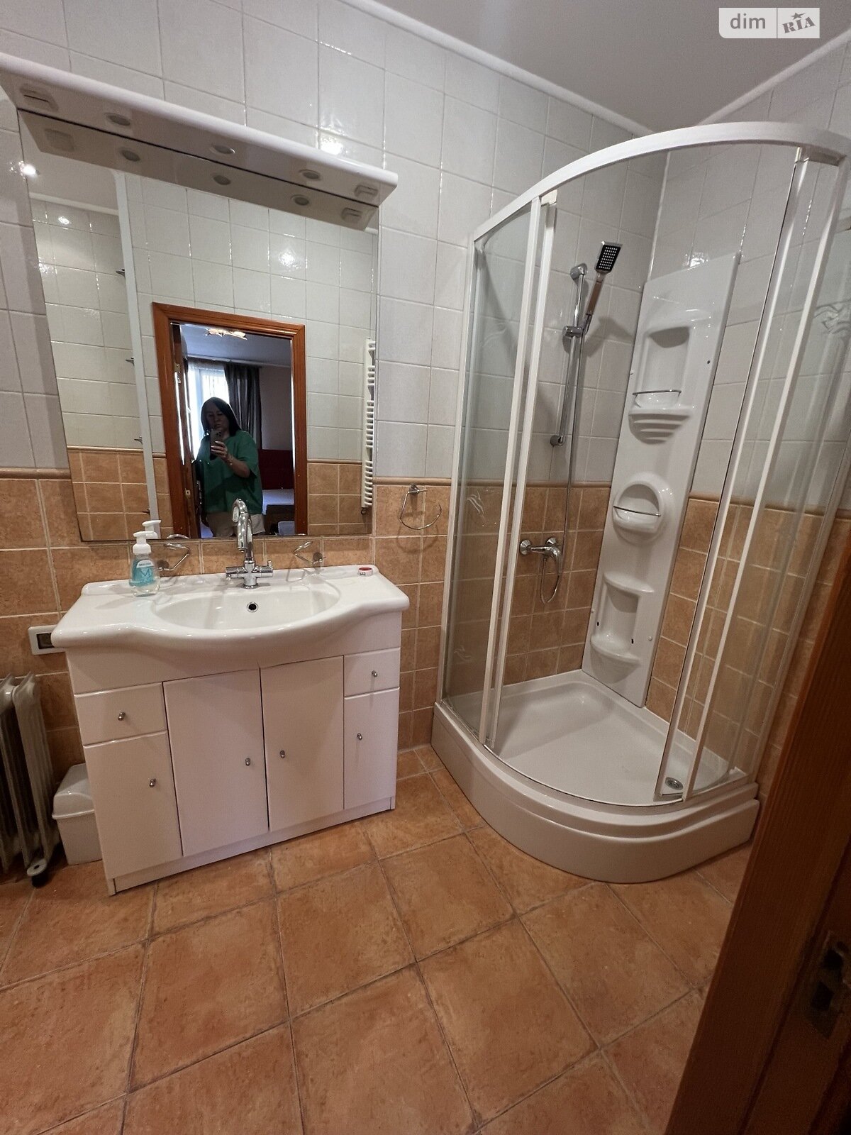 Продаж чотирикімнатної квартири в Одесі, на вул. Базарна, район Приморський фото 1 Продаж чотирикімнатної квартири в Одесі, на вул. Базарна, район Приморський фото 1