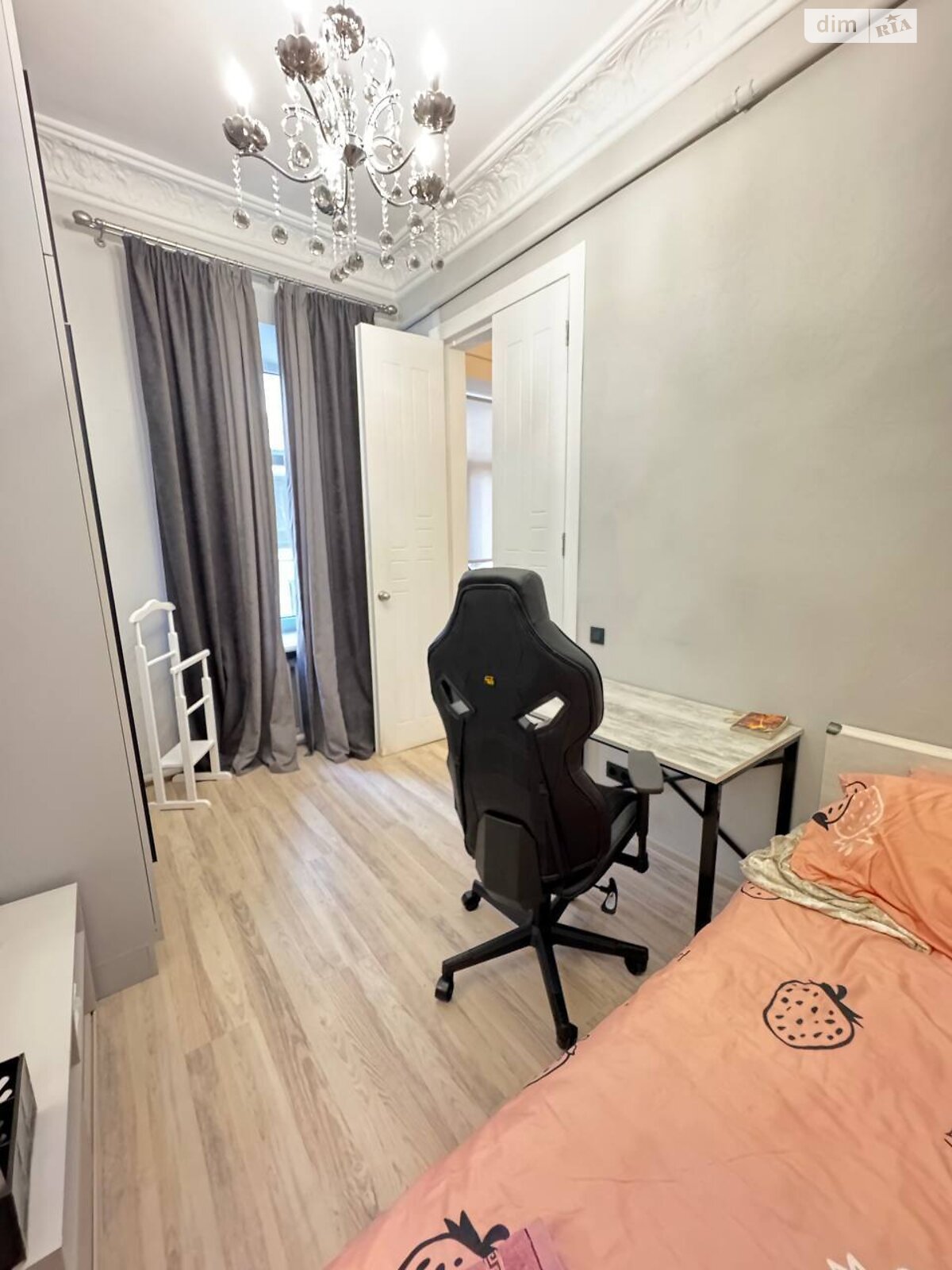 Продаж трикімнатної квартири в Одесі, на вул. Велика Арнаутська 59, район Приморський фото 1 Продаж трикімнатної квартири в Одесі, на вул. Велика Арнаутська 59, район Приморський фото 1