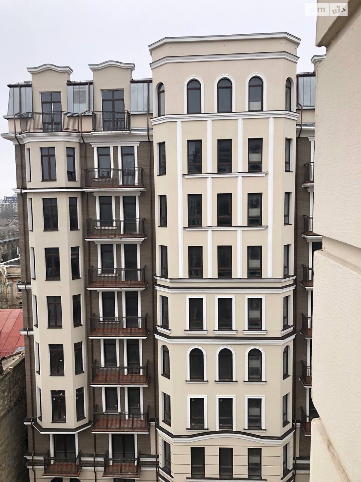 Продажа трехкомнатной квартиры в Одессе, на ул. Бориса Литвака 9, район Приморский фото 1 Продажа трехкомнатной квартиры в Одессе, на ул. Бориса Литвака 9, район Приморский фото 1