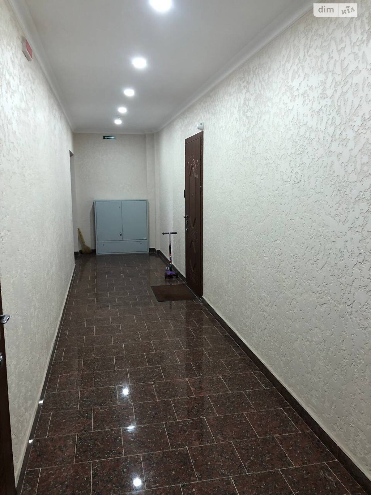 Продажа трехкомнатной квартиры в Одессе, на ул. Бориса Литвака 9, район Приморский фото 1 Продажа трехкомнатной квартиры в Одессе, на ул. Бориса Литвака 9, район Приморский фото 1