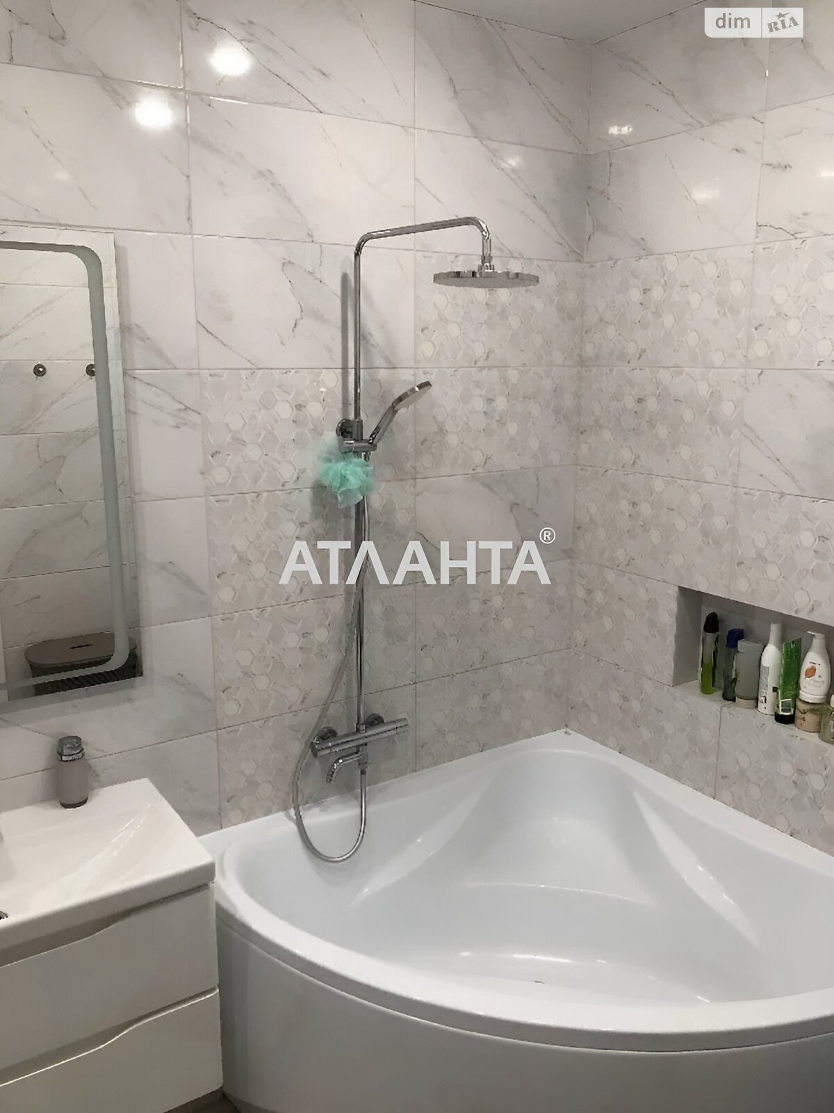 Продажа двухкомнатной квартиры в Одессе, на просп. Гагарина 19Б, район Приморский фото 1 Продажа двухкомнатной квартиры в Одессе, на просп. Гагарина 19Б, район Приморский фото 1