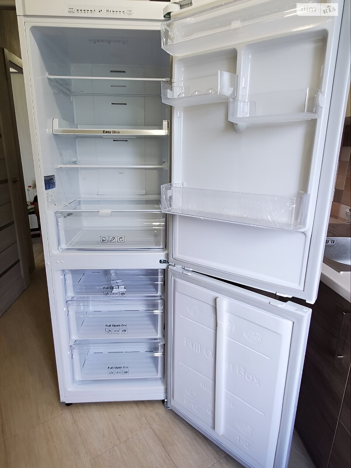 Продаж однокімнатної квартири в Одесі, на просп. Гагаріна 15, район Приморський фото 1 Продаж однокімнатної квартири в Одесі, на просп. Гагаріна 15, район Приморський фото 1