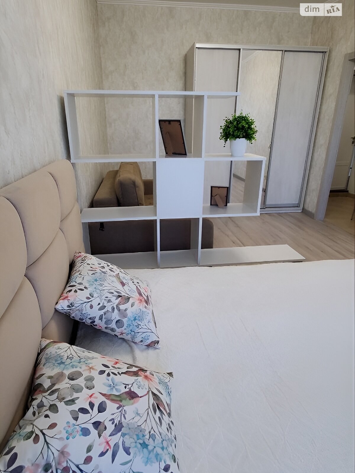 Продаж однокімнатної квартири в Одесі, на просп. Гагаріна 15, район Приморський фото 1 Продаж однокімнатної квартири в Одесі, на просп. Гагаріна 15, район Приморський фото 1