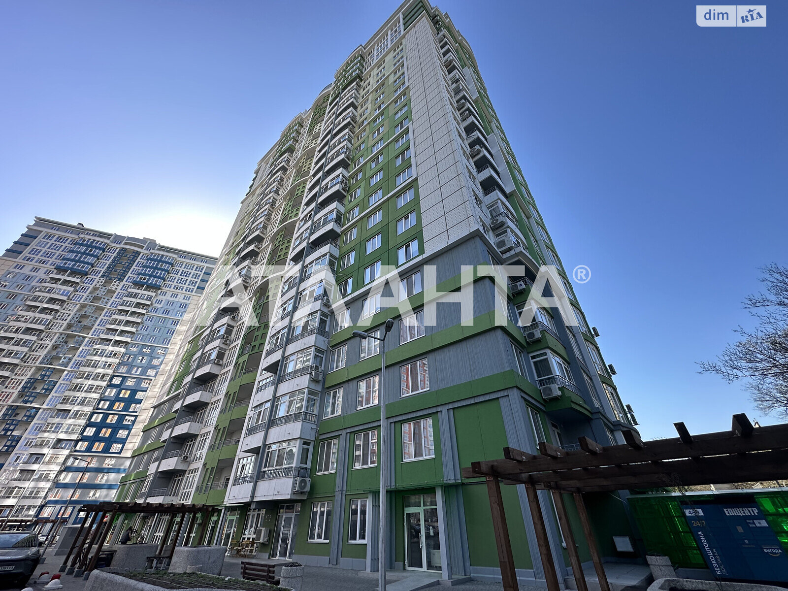 Продаж однокімнатної квартири в Одесі, на просп. Гагаріна 19Б, район Приморський фото 1 Продаж однокімнатної квартири в Одесі, на просп. Гагаріна 19Б, район Приморський фото 1