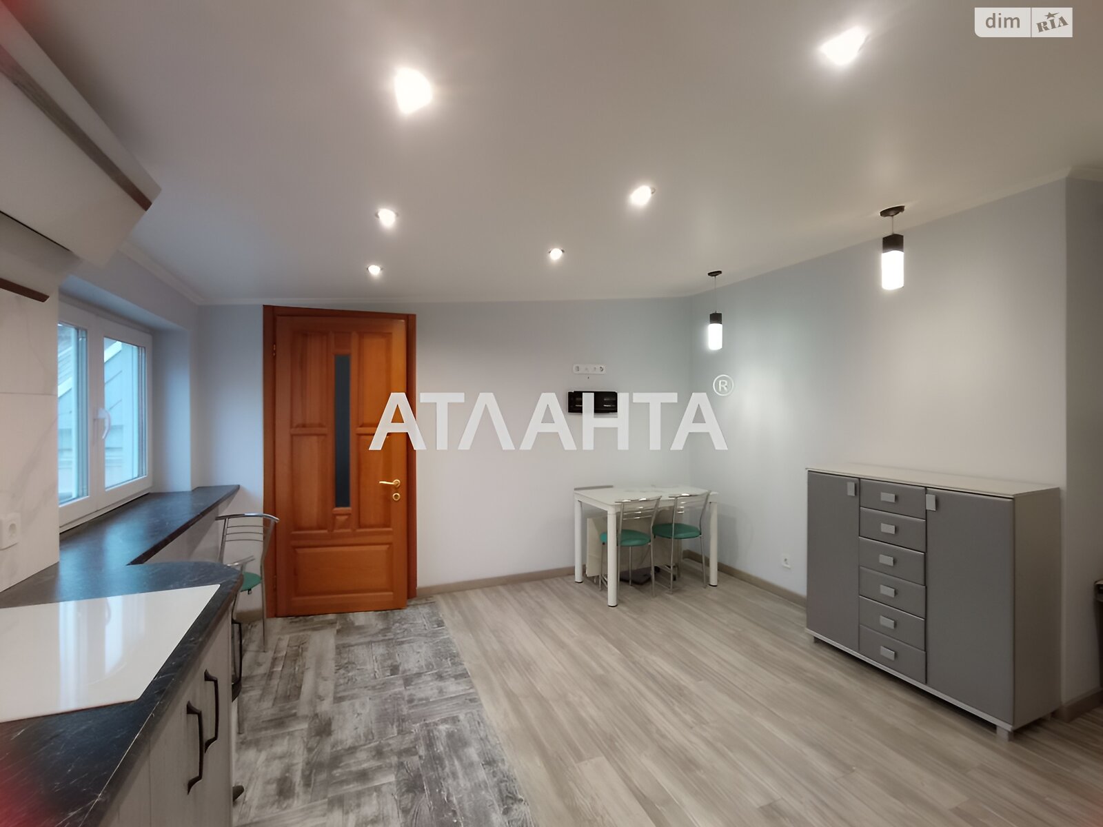 Продажа двухкомнатной квартиры в Одессе, на ул. Кузнечная, район Приморский фото 1 Продажа двухкомнатной квартиры в Одессе, на ул. Кузнечная, район Приморский фото 1