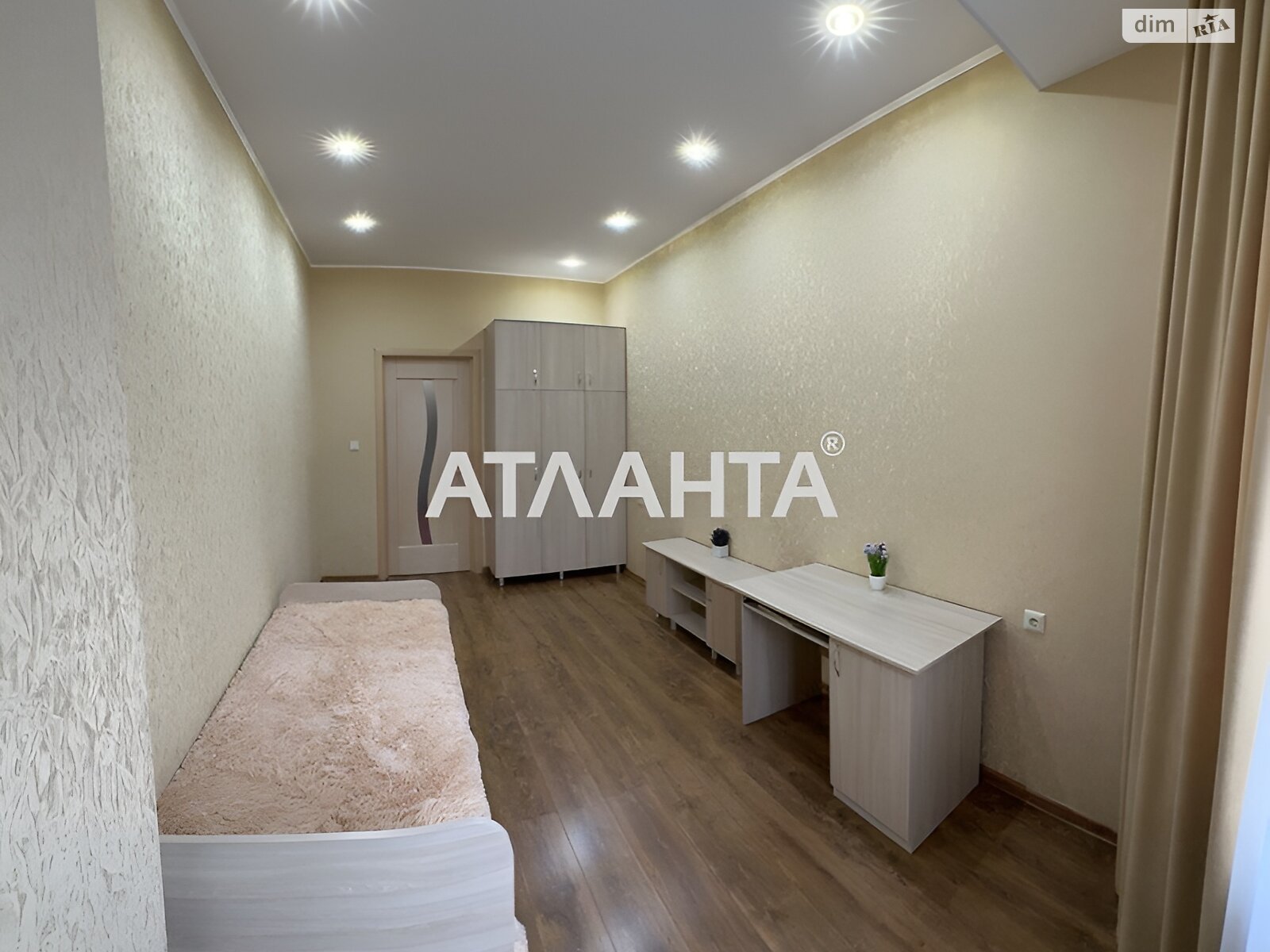 Продаж двокімнатної квартири в Одесі, на 2-й пров. Черепанових 12, район Приморський фото 1 Продаж двокімнатної квартири в Одесі, на 2-й пров. Черепанових 12, район Приморський фото 1