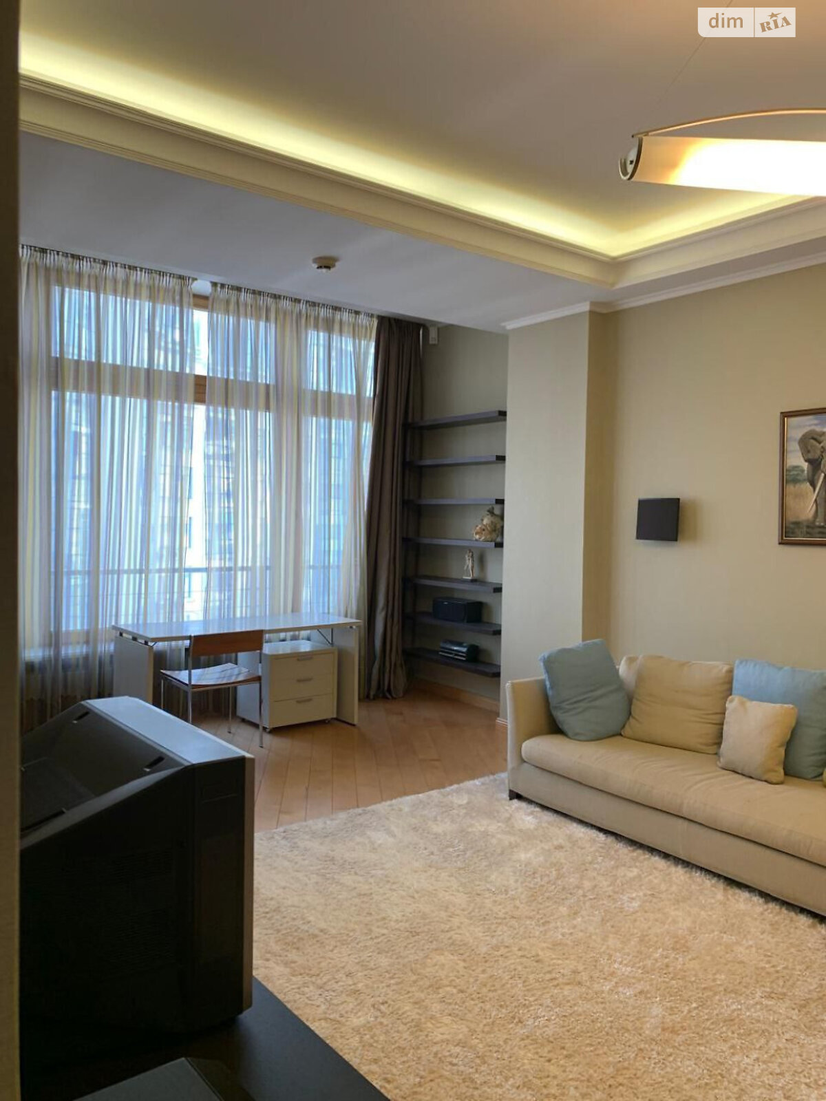 Продаж трикімнатної квартири в Одесі, на вул. Чорноморська, район Приморський фото 1 Продаж трикімнатної квартири в Одесі, на вул. Чорноморська, район Приморський фото 1