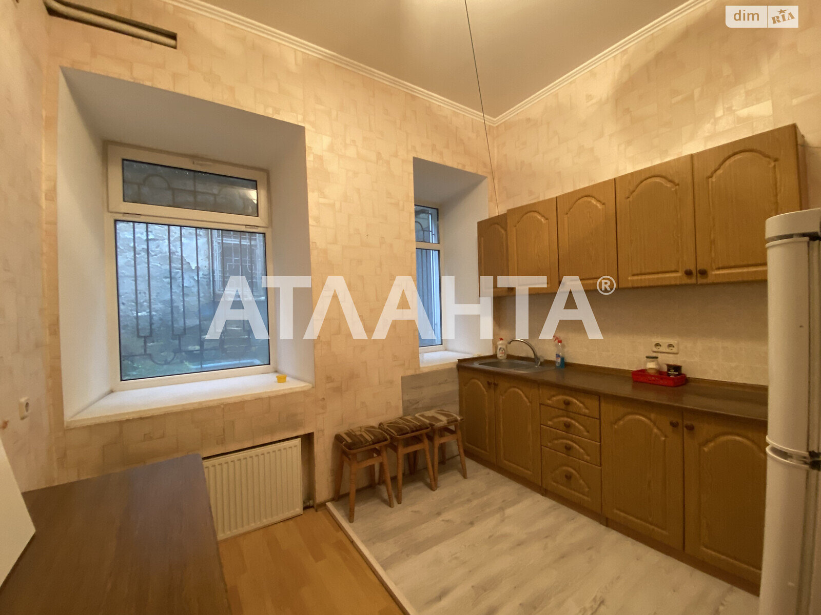 Продаж трикімнатної квартири в Одесі, на вул. Успенська, район Приморський фото 1 Продаж трикімнатної квартири в Одесі, на вул. Успенська, район Приморський фото 1