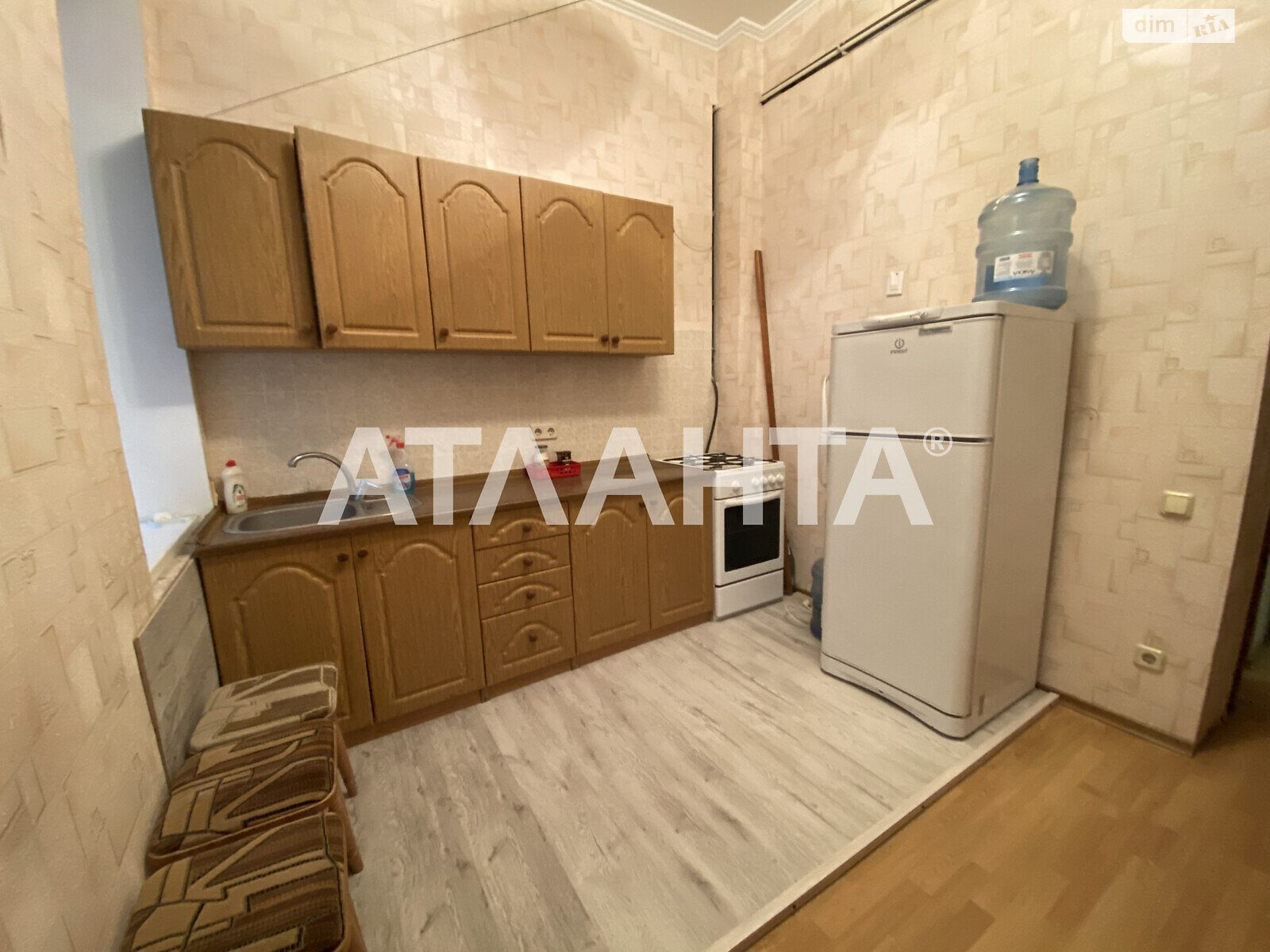Продаж трикімнатної квартири в Одесі, на вул. Успенська, район Приморський фото 1 Продаж трикімнатної квартири в Одесі, на вул. Успенська, район Приморський фото 1