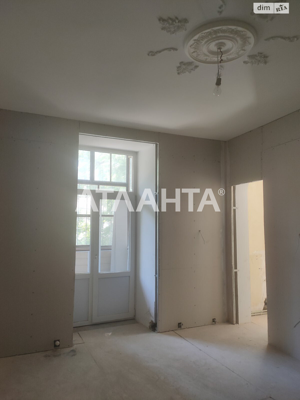 Продажа четырехкомнатной квартиры в Одессе, на ул. Успенская, район Приморский фото 1 Продажа четырехкомнатной квартиры в Одессе, на ул. Успенская, район Приморский фото 1