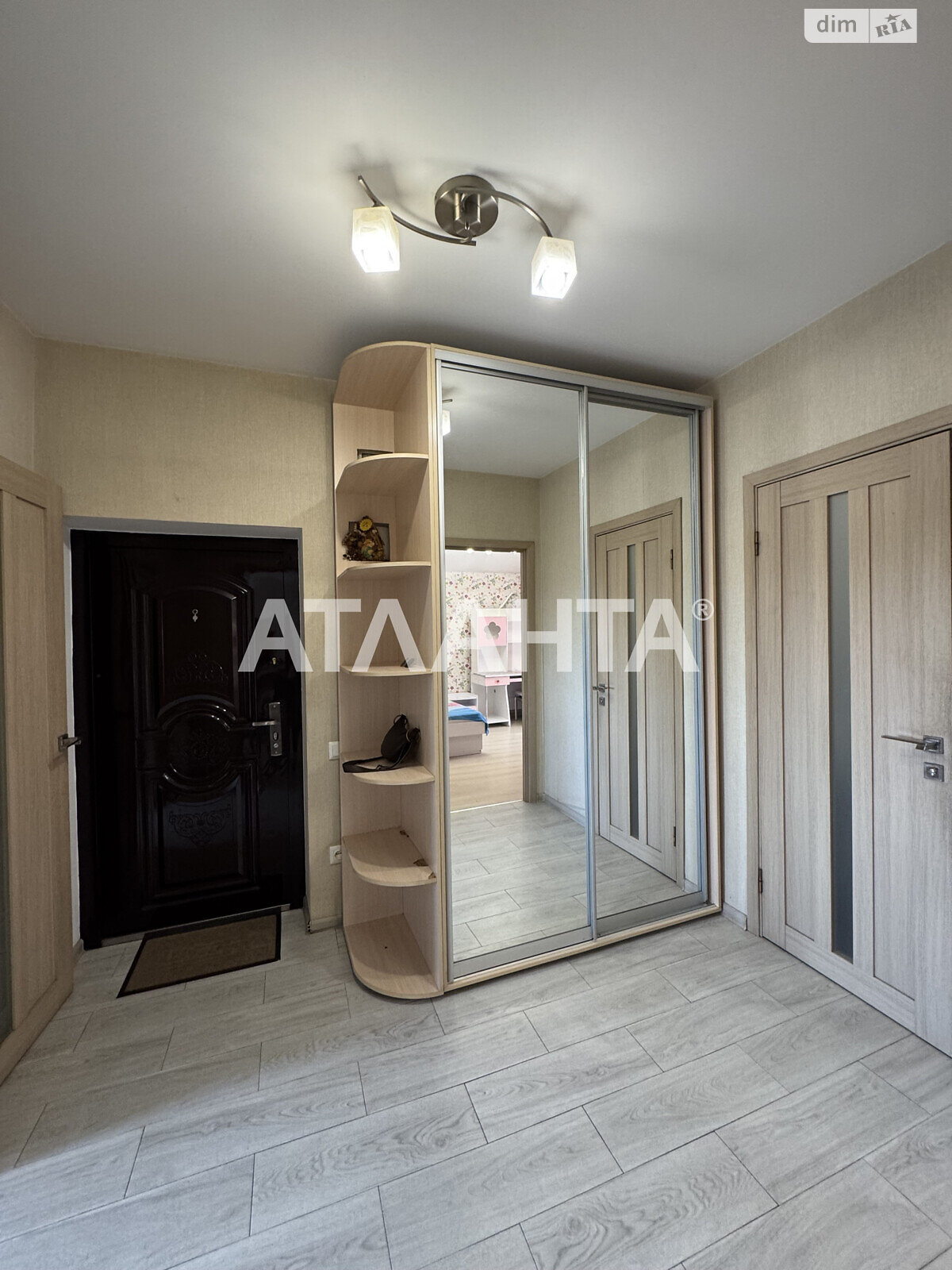 Продажа двухкомнатной квартиры в Одессе, на ул. Дмитриевская, район Приморский фото 1 Продажа двухкомнатной квартиры в Одессе, на ул. Дмитриевская, район Приморский фото 1