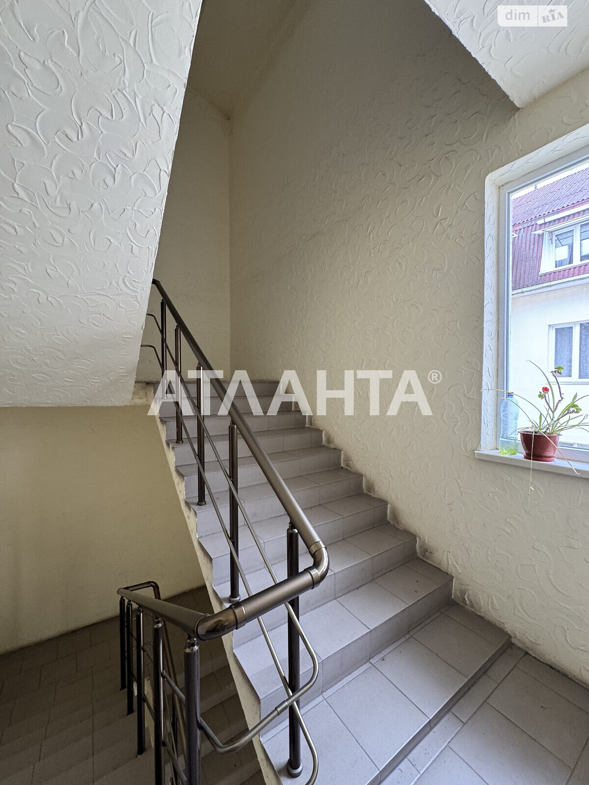 Продажа двухкомнатной квартиры в Одессе, на ул. Дмитриевская, район Приморский фото 1 Продажа двухкомнатной квартиры в Одессе, на ул. Дмитриевская, район Приморский фото 1