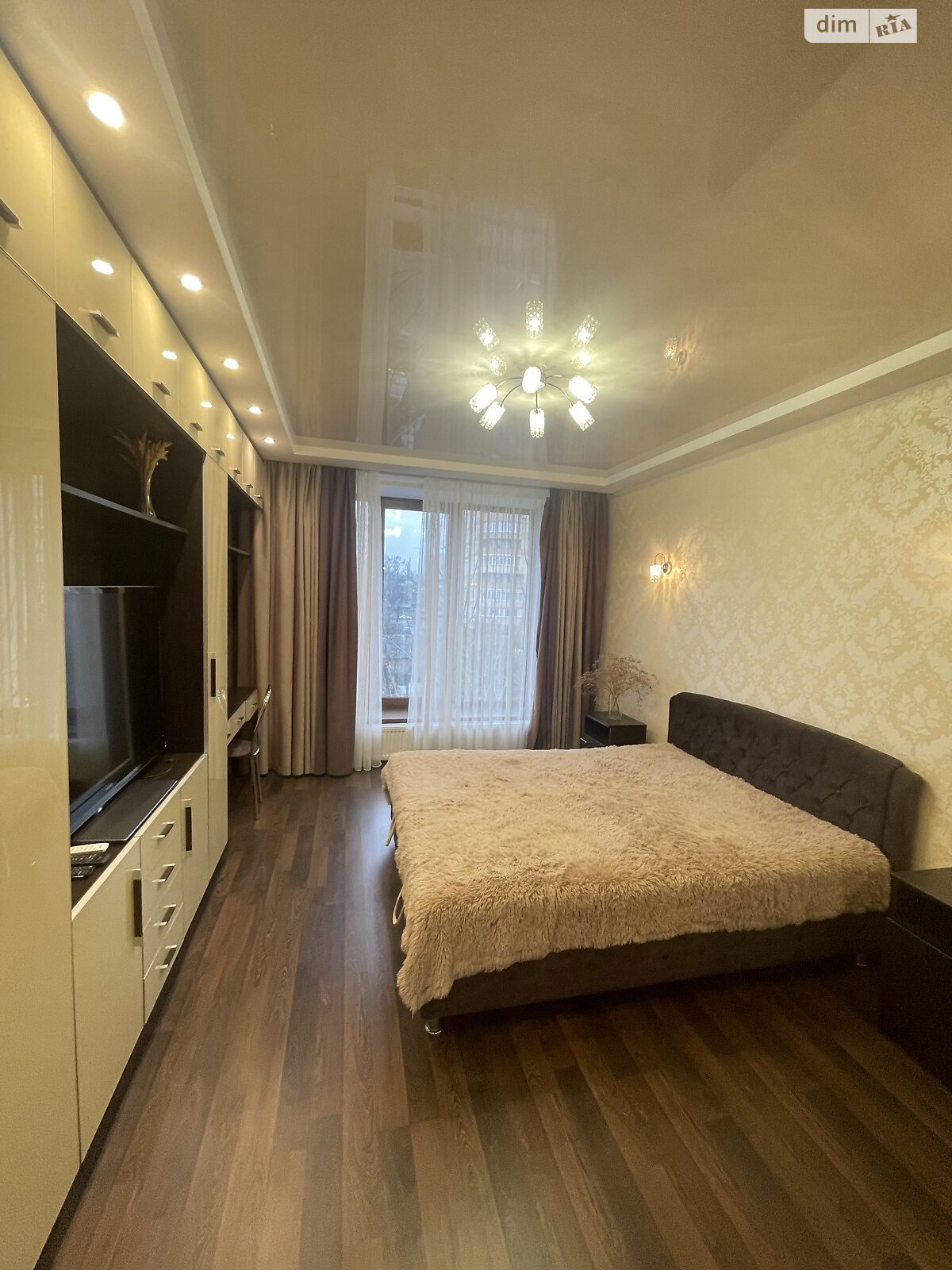 Продаж двокімнатної квартири в Одесі, на вул. Добровольців 10В, район Приморський фото 1 Продаж двокімнатної квартири в Одесі, на вул. Добровольців 10В, район Приморський фото 1