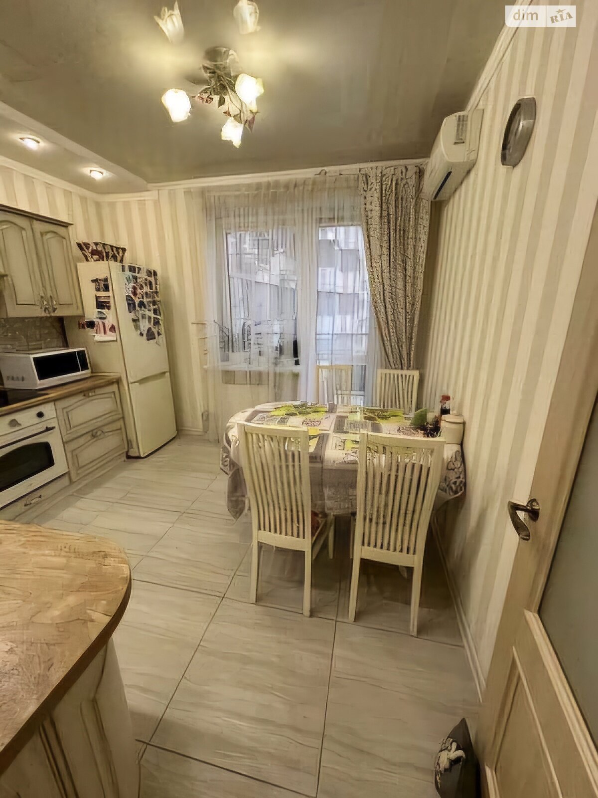 Продаж двокімнатної квартири в Одесі, на вул. Добровольців, район Приморський фото 1 Продаж двокімнатної квартири в Одесі, на вул. Добровольців, район Приморський фото 1