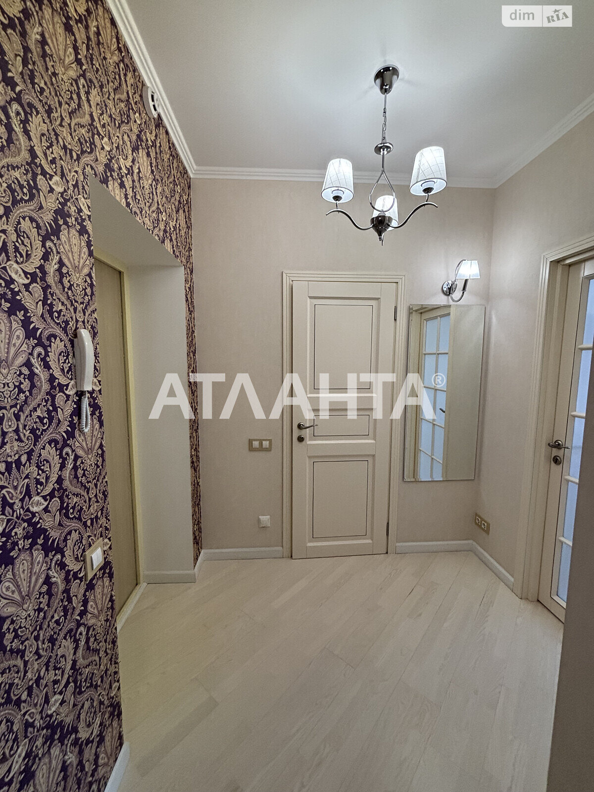 Продажа однокомнатной квартиры в Одессе, на ул. Добровольцев, район Приморский фото 1 Продажа однокомнатной квартиры в Одессе, на ул. Добровольцев, район Приморский фото 1