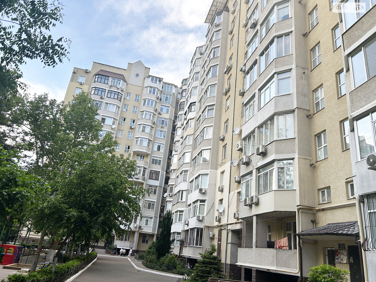 Продаж двокімнатної квартири в Одесі, на вул. Добровольців 10Б, район Приморський фото 1 Продаж двокімнатної квартири в Одесі, на вул. Добровольців 10Б, район Приморський фото 1