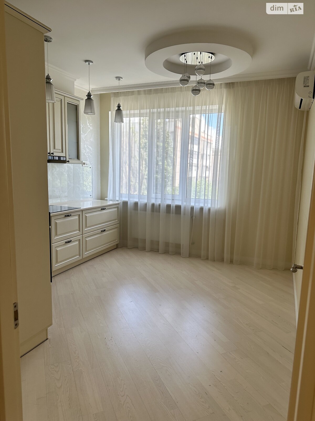 Продажа однокомнатной квартиры в Одессе, на ул. Добровольцев, район Приморский фото 1 Продажа однокомнатной квартиры в Одессе, на ул. Добровольцев, район Приморский фото 1
