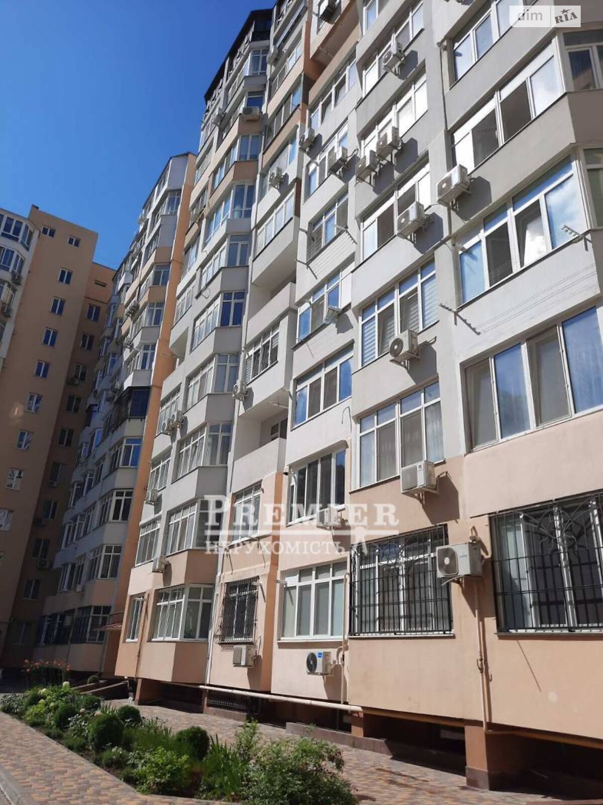 Продаж двокімнатної квартири в Одесі, на вул. Добровольців, район Приморський фото 1 Продаж двокімнатної квартири в Одесі, на вул. Добровольців, район Приморський фото 1