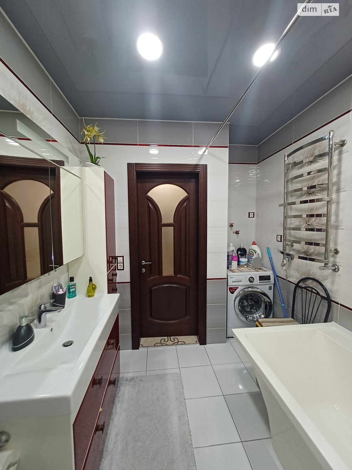 Продаж однокімнатної квартири в Одесі, на вул. Добровольців 10В, район Приморський фото 1 Продаж однокімнатної квартири в Одесі, на вул. Добровольців 10В, район Приморський фото 1